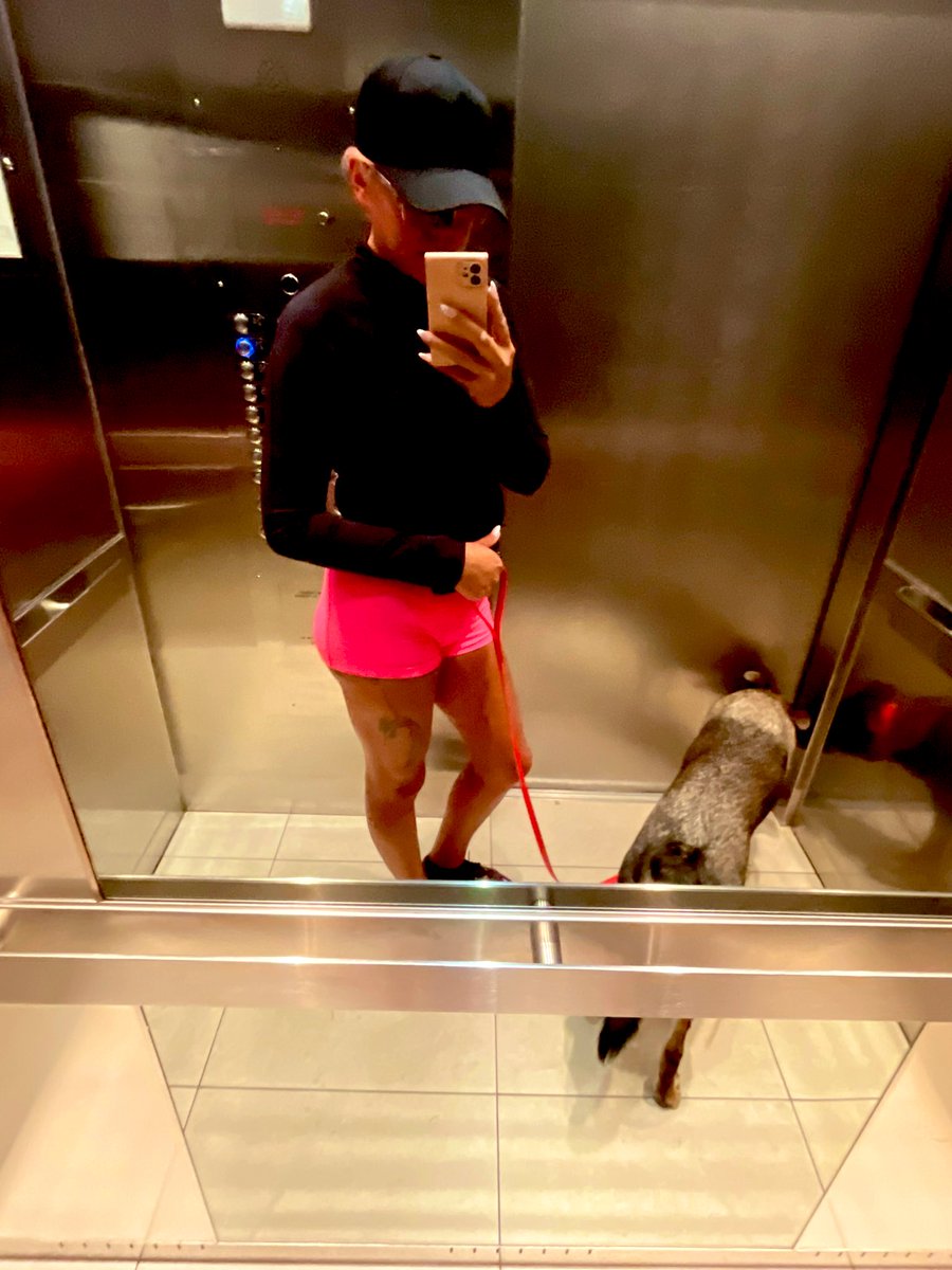 Naomi Sayers 💕 tweet media