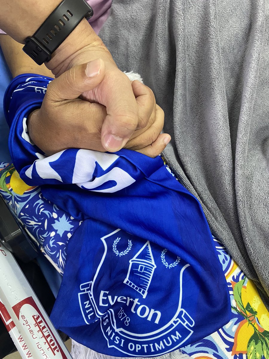 Pom_everton's tweet photo. One of our Thai Evertonion fan was fighting for his life after his 3rd operation and 4th will follow soon. I hope his body donot give up and getting better to watch Everton game together again soon. His name is Pok &amp; his favourite player was Leighton Baines.
@Everton @Baines_3 https://t.co/UJmRmZvTye