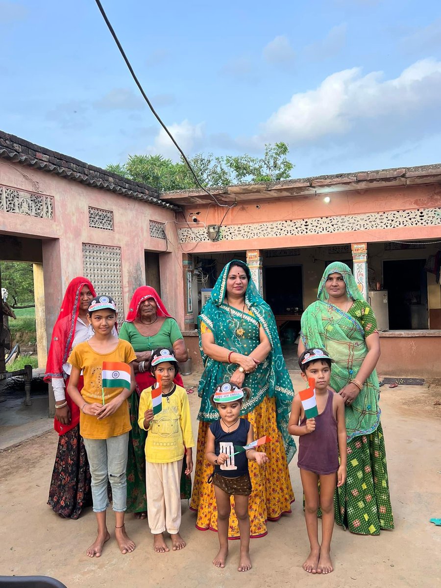 _murtimeena's tweet photo. “विद्यार���थी परिषद की "न्याय पद यात्रा" का रामगढ़ पचवारा और सोनड में नमो नमो मोर्चा की प्रदेश अध्यक्ष मूर्ति मीना के नेतृत्व में ग्रामीणों और महिलाओं ने भव्य स्वागत किया। https://t.co/QhpbB3djUh