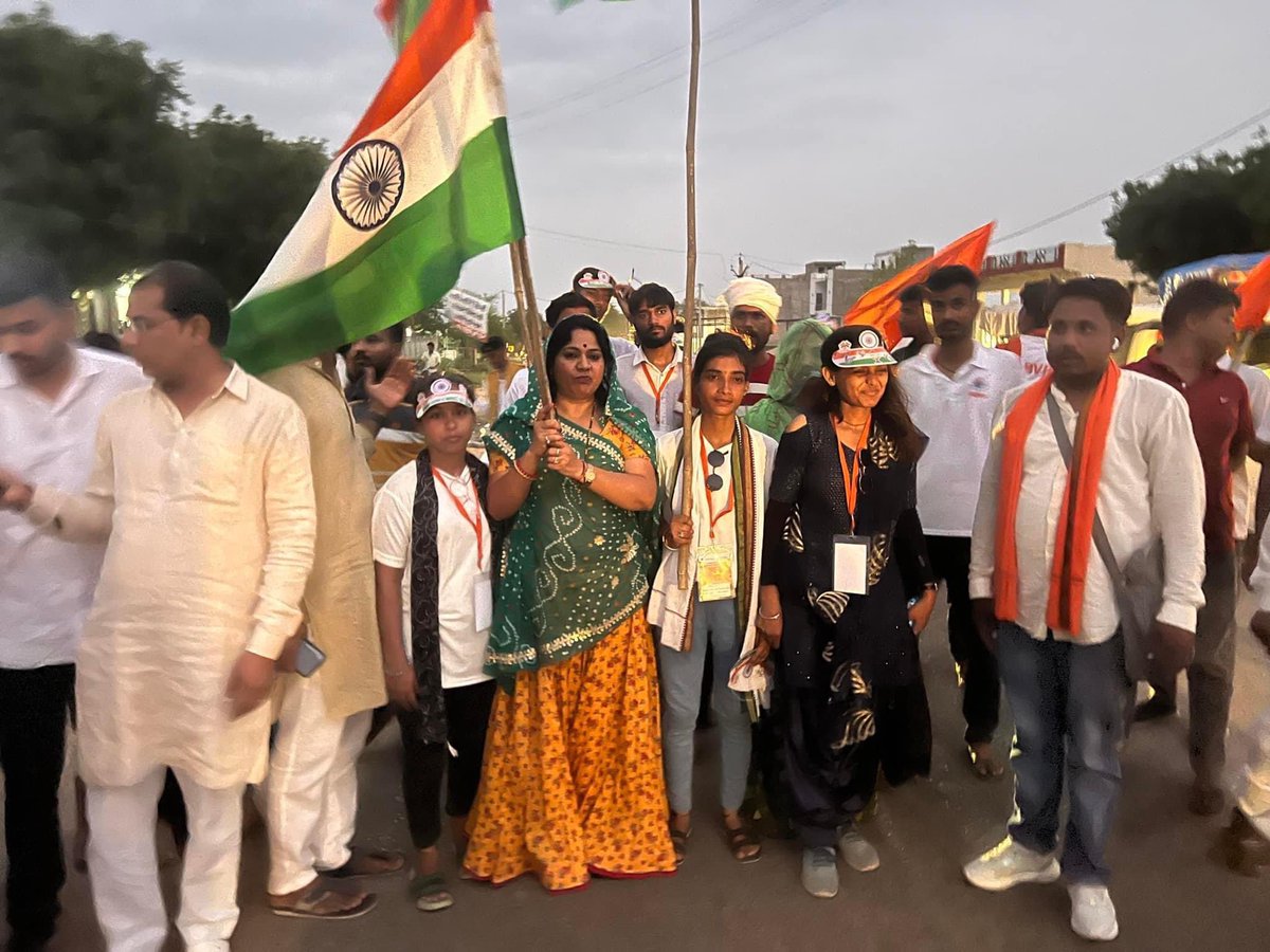 _murtimeena's tweet photo. “विद्यार���थी परिषद की "न्याय पद यात्रा" का रामगढ़ पचवारा और सोनड में नमो नमो मोर्चा की प्रदेश अध्यक्ष मूर्ति मीना के नेतृत्व में ग्रामीणों और महिलाओं ने भव्य स्वागत किया। https://t.co/QhpbB3djUh