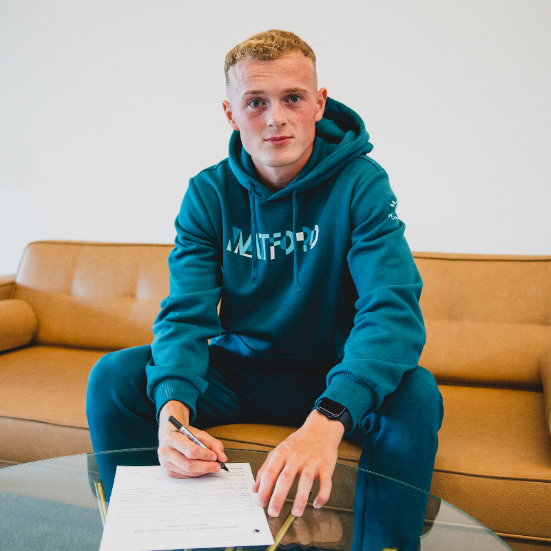 WatfordFCAcad's tweet photo. Three new faces! 👋

Striker Jonathan Lawson has signed for our Under-18 side, with defender Alistair Gould and winger Jake Watkiss joining the Under-21s!

Welcome to Watford, lads. 👊