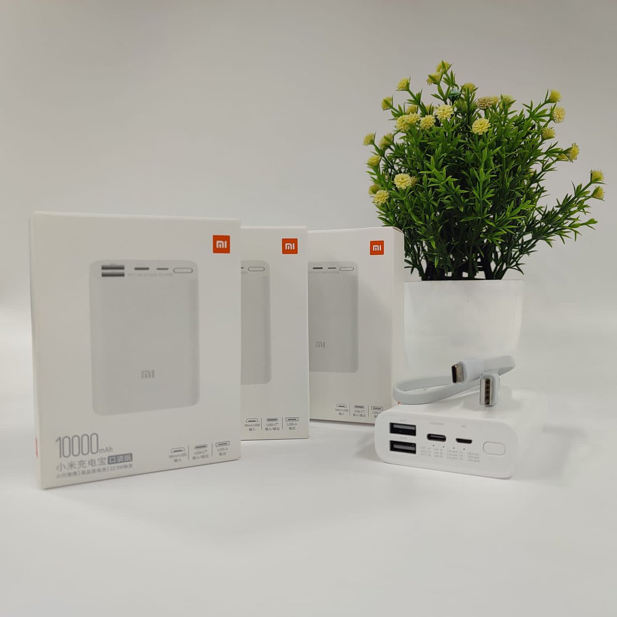 MiStoreKE's tweet photo. Client: I need a powerbank, but it should be small size and light
Us: Say no more! Xiaomi 10000Mah 33W pocket version pro is not only small and light weight but also has maximum output of 33W!! How cool is that

Price: 3,580 KES
Get Yourself One Today 
📱0722 708 373 https://t.co/3gpzRjMf3H