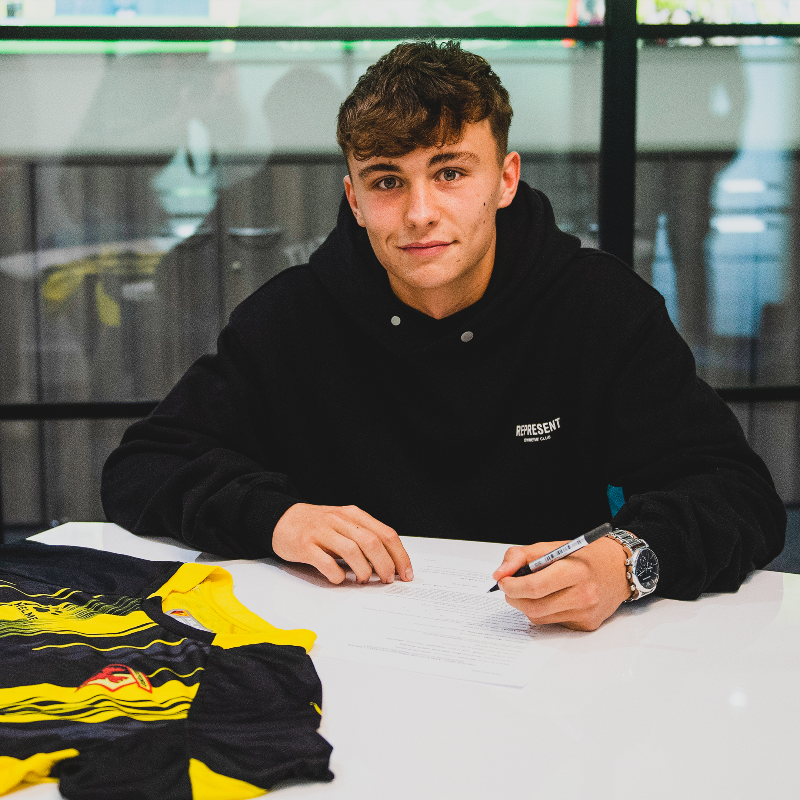 WatfordFCAcad's tweet photo. Three new faces! 👋

Striker Jonathan Lawson has signed for our Under-18 side, with defender Alistair Gould and winger Jake Watkiss joining the Under-21s!

Welcome to Watford, lads. 👊