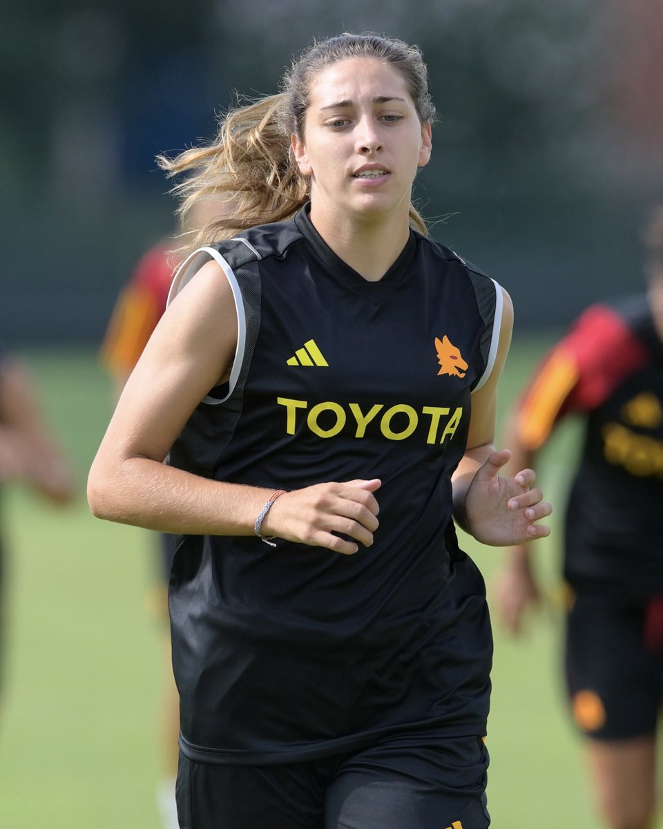 ASRomaFemminile's tweet photo. 🔥 𝓞𝓲𝓱𝓪𝓷𝓮 🇪🇸

#ASRomaFemminile https://t.co/rtcujcaFYC