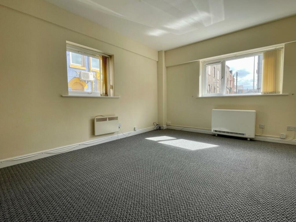 Hunters_BPL's tweet image. ✨ NEW PROPERTY TO RENT✨ 
Singleton Street, Blackpool 
£500 pcm 
**1 BED GROUND FLOOR FLAT IN A CONVENIENT LOCATION** 
Call Hunters Blackpool on 01253 362640 to enquire.
#torent #1bed