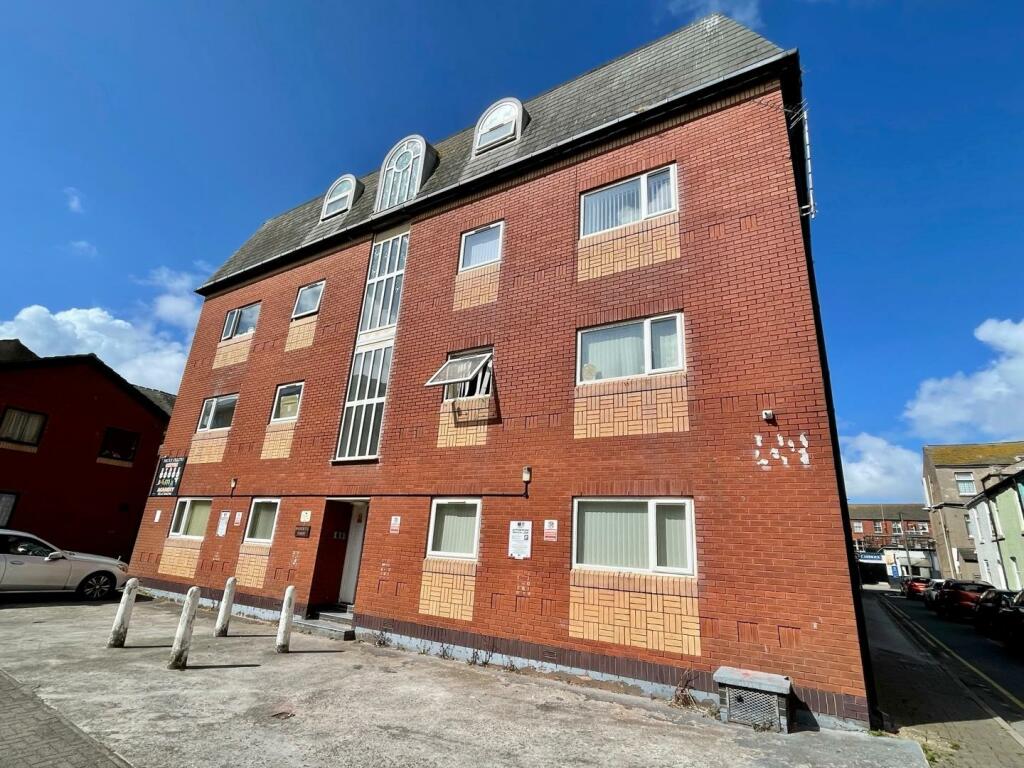 Hunters_BPL's tweet image. ✨ NEW PROPERTY TO RENT✨ 
Singleton Street, Blackpool 
£500 pcm 
**1 BED GROUND FLOOR FLAT IN A CONVENIENT LOCATION** 
Call Hunters Blackpool on 01253 362640 to enquire.
#torent #1bed