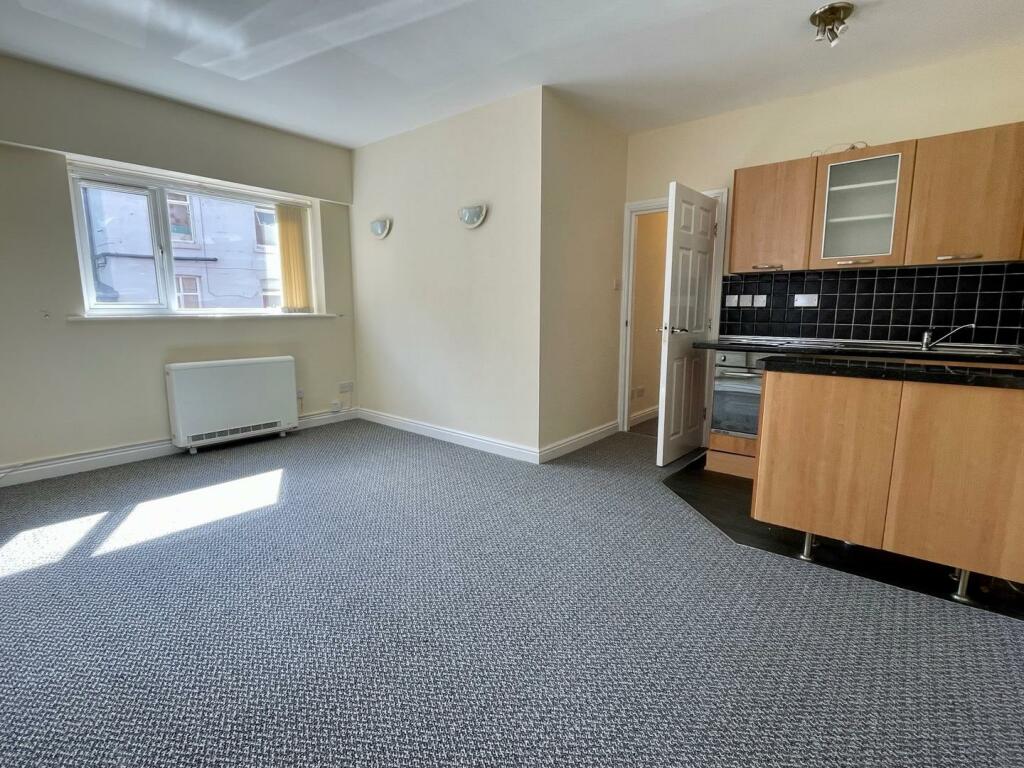 Hunters_BPL's tweet image. ✨ NEW PROPERTY TO RENT✨ 
Singleton Street, Blackpool 
£500 pcm 
**1 BED GROUND FLOOR FLAT IN A CONVENIENT LOCATION** 
Call Hunters Blackpool on 01253 362640 to enquire.
#torent #1bed