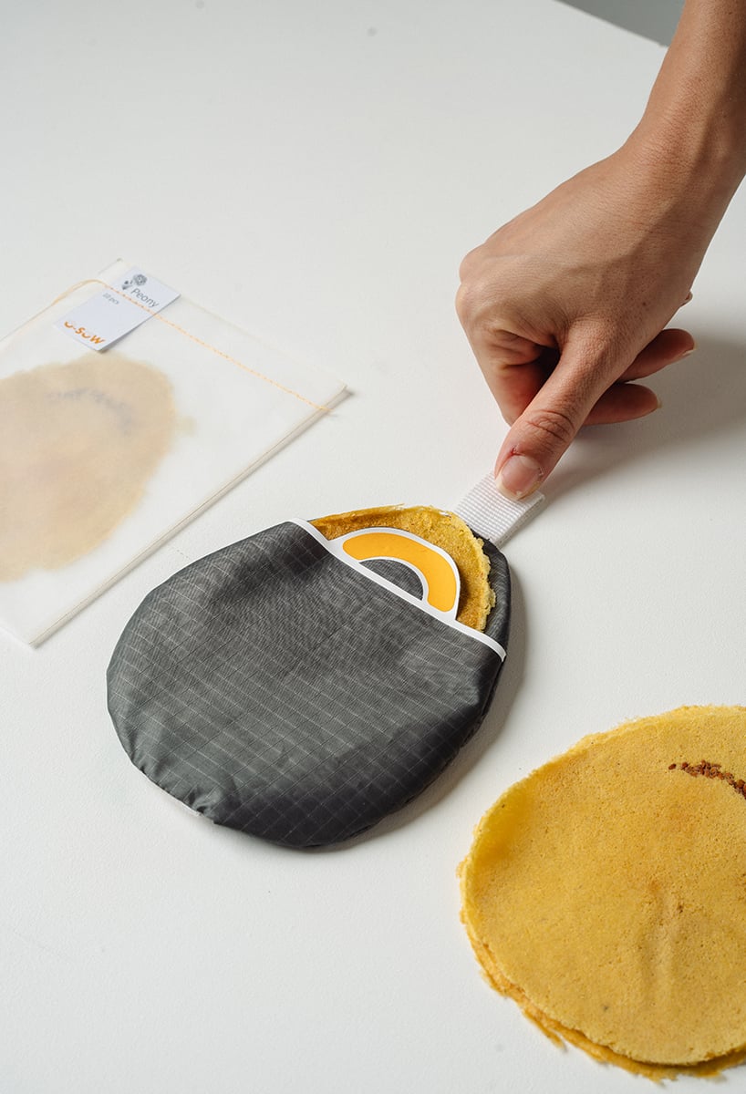 designboom's tweet photo. orange, aloe vera, and plant seeds make up o-sow biodegradable toilet paper alternative    https://t.co/qktE6tjaOx https://t.co/kUK0azrTLs