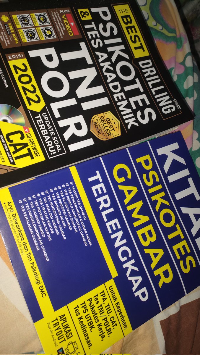 onyours__haaa's tweet photo. Wts buku psikotes TNI polri + kitab psikotes gambar, dijual Karna ga di pake, isinya masih bersih Karna ga pernah di pake, dan masih baguss banget kondisi 95%, price bisa DM aja yaa!!, #wts https://t.co/x4Uw0wq8ek