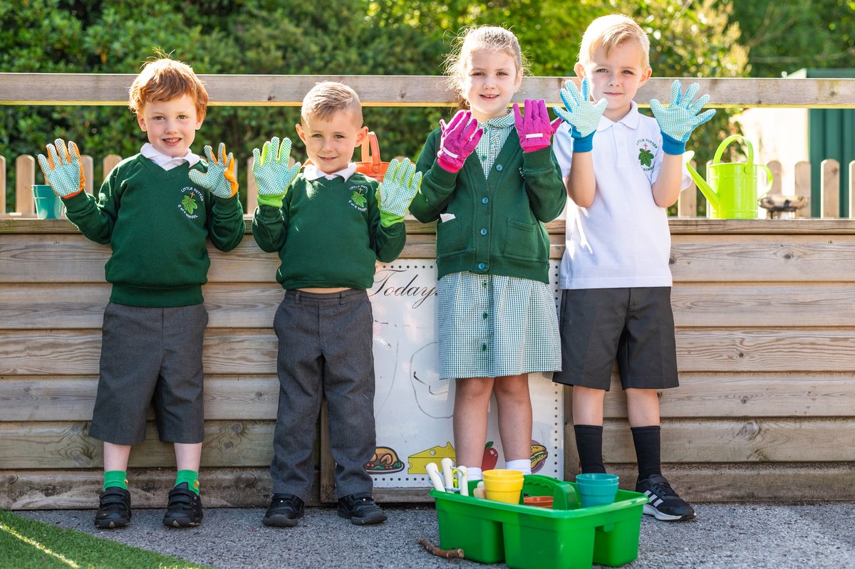 Redrowplc's tweet photo. #School may be just out for summer but pupils in #Ledsham #Cheshire enjoyed a great last half term growing their own vegetables with equipment provided by our NW division 👉 https://t.co/pSuK8cUwT8 https://t.co/IXPuXSOjlJ