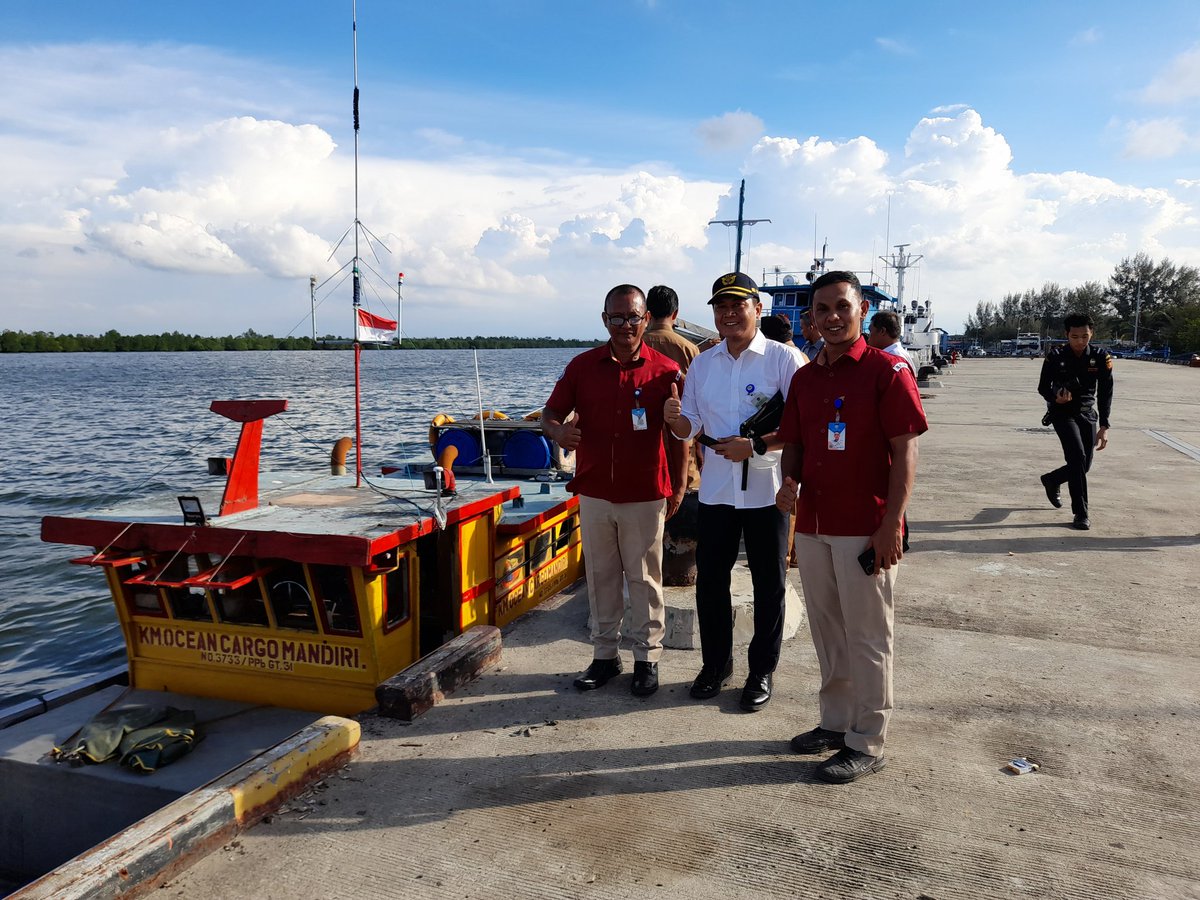 BKIPM_Langsa's tweet photo. #onehealthkipm Ekspor perdana kerang hidup dari kuala langsa tujuan satun thailand
#KKPThrive 
#MenteriKKP 
#EkonomiBiru https://t.co/qR0merArla