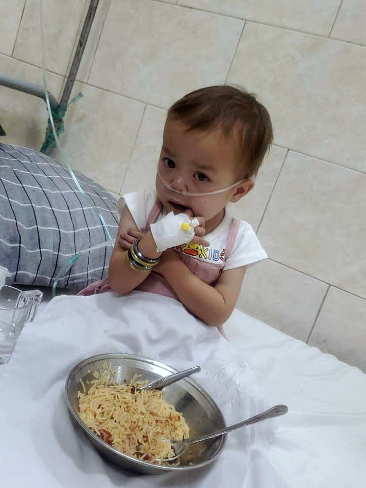 HeartofanAce's tweet photo. UPDATE
We passed another 24 hours, Hawa seems to be better thanks to the doctors devotional efforts to heal and Hawa's martial spirit.
Please donate and/or share her story and the page where people can donate!
https://t.co/UGnWLX8ljQ https://t.co/DmTHHSiI66