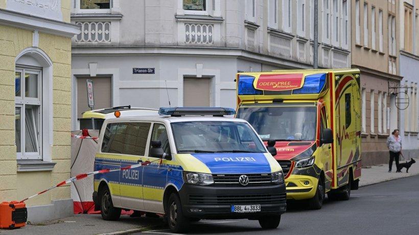 Nach Messerangriff in Fürstenwalde dauern Ermittlungen an morgenpost.de/berlin/article…