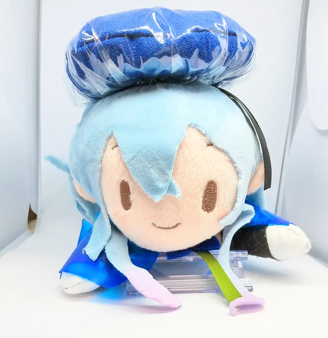 既製品改造で作ったミヅキくんぬいぐるみ完成! ビニール生地何とか筆塗りしたり、パーツの大きさバランスが難しくてなかなかに時間かかった…コミケの自スペで展示品として置く予定です〜 #アークナイツ #ミヅキ