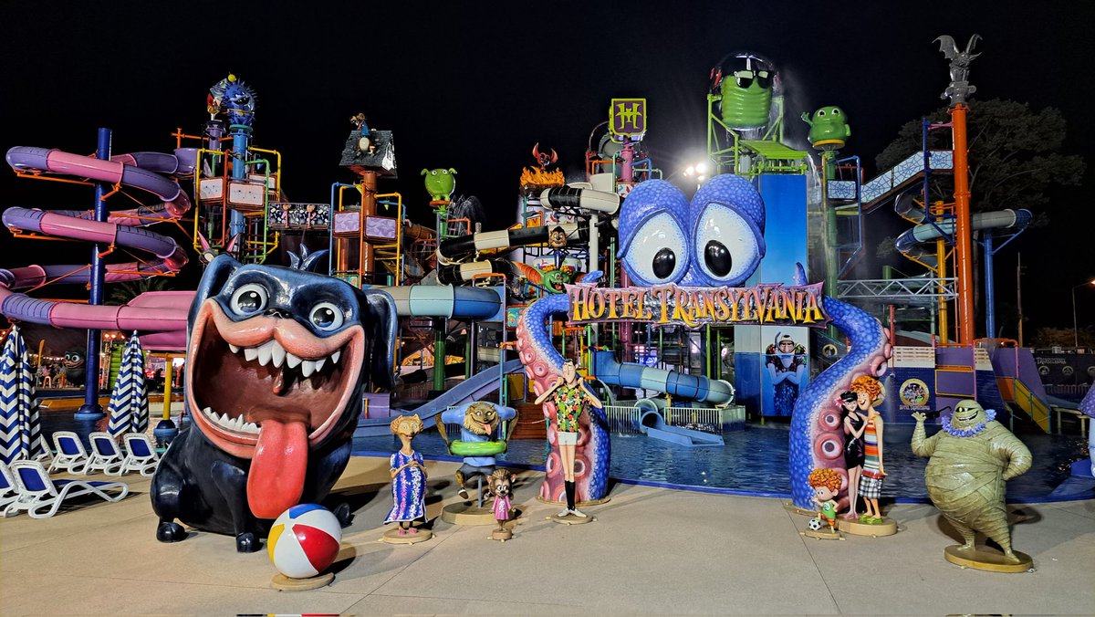 Thailandee_com's tweet photo. Le dîner ce soir est Columbia Pictures Aquaverse prèsde #Pattaya, le premier parc à thème de Sony Pictures au monde et il est en Thaïlande. Je crois qu'il est resté ouvert que pour nous.
Je reviendrai demain pour tester les attractions.
#writeyourown2023 #AmazingThailand https://t.co/A4OlvLzgWb