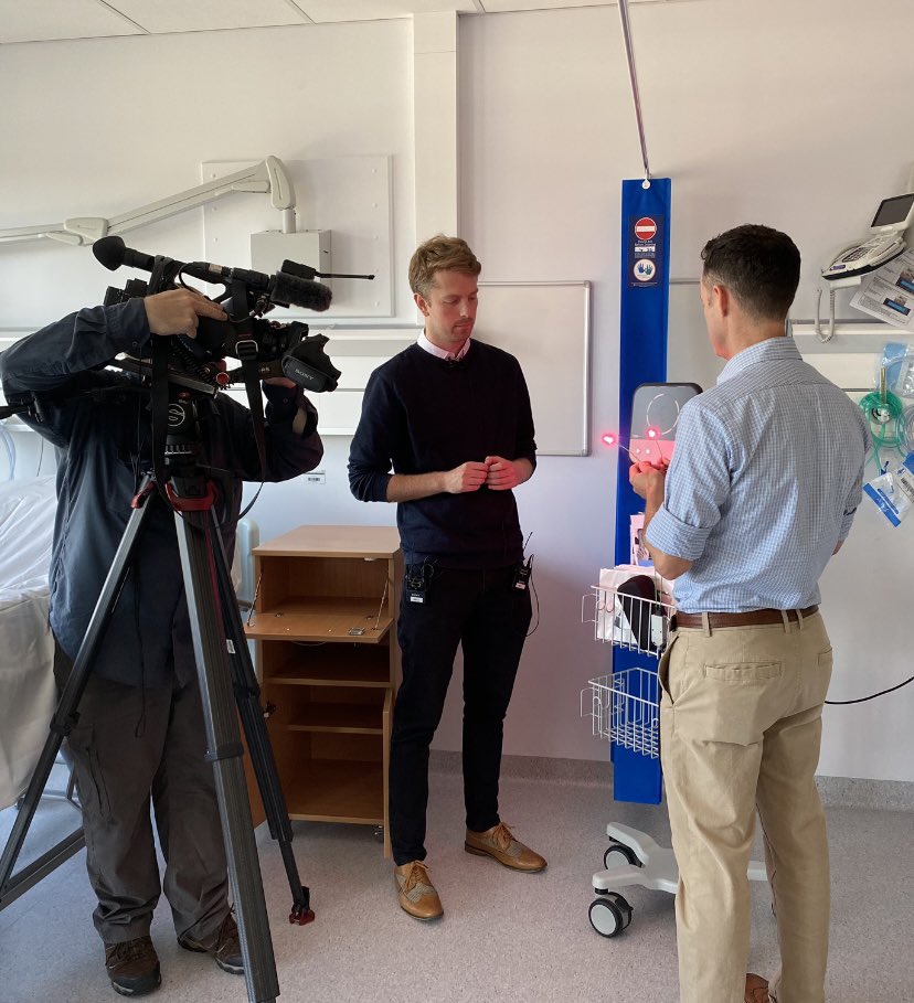 MidYorkshireNHS's tweet photo. 🎥 Tune into @BBCLookNorth at 6.30pm to hear from our Director of Innovation, Stuart Bond, and Consultant Orthopedic Surgeon, Simon Jones, all about an exciting new pilot to help prevent infections after surgery.

Read more on our website ➡️ https://t.co/Pwidsc0svN https://t.co/lt5A1LgA96