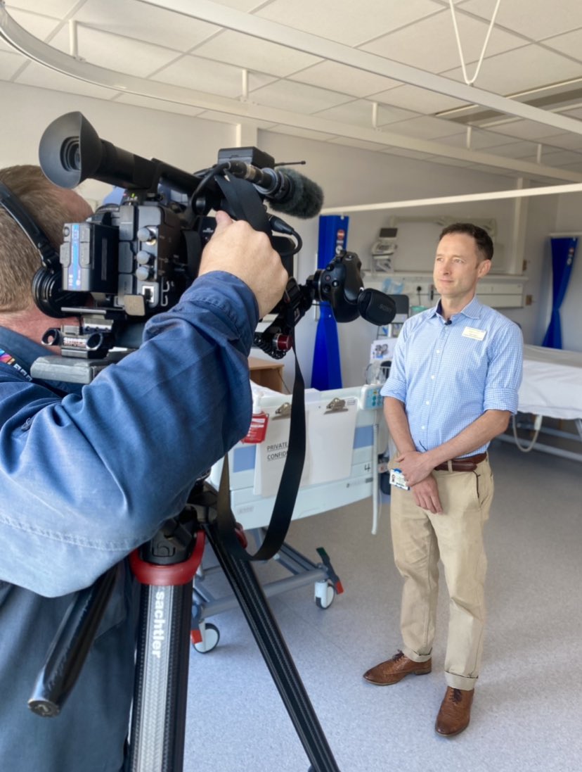 MidYorkshireNHS's tweet photo. 🎥 Tune into @BBCLookNorth at 6.30pm to hear from our Director of Innovation, Stuart Bond, and Consultant Orthopedic Surgeon, Simon Jones, all about an exciting new pilot to help prevent infections after surgery.

Read more on our website ➡️ https://t.co/Pwidsc0svN https://t.co/lt5A1LgA96