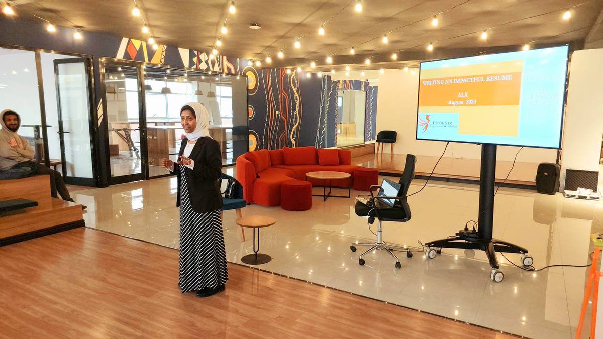 alx_ethiopia's tweet photo. Last Wednesday, Aug 2nd, we had an engaging session with Nebat Abbas, an experienced HR Consultant, who unpacked the components of an impactful resume. For more expert career guidance, apply to https://t.co/XFblZq3z1o
#TheHowToSeries
#CareerGuidance https://t.co/9nrd5tAYPN