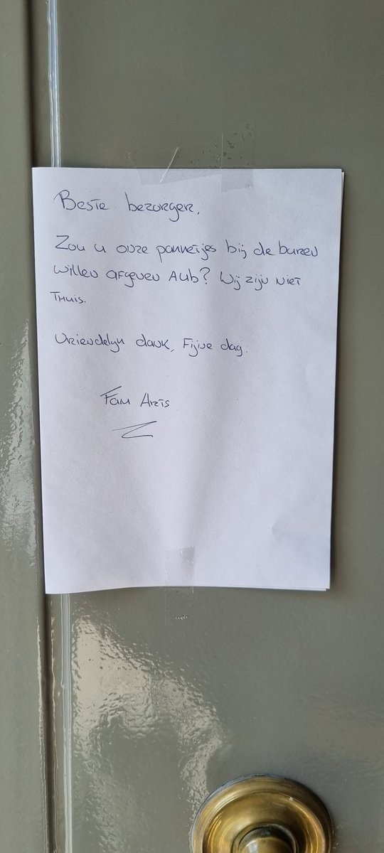 Fijn dat de bezorger dit briefje naast de deurbel ziet, terug loopt naar zijn wagen, en mijn pakketjes 4km verderop bij een <a href="/PostNL/">PostNL</a> punt aflevert... Was een kleine moeite geweest toch...