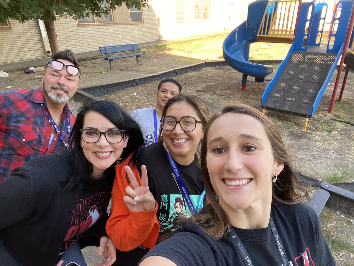 mscrowder123's tweet photo. Playground selfie! https://t.co/K7ugZjiiTv