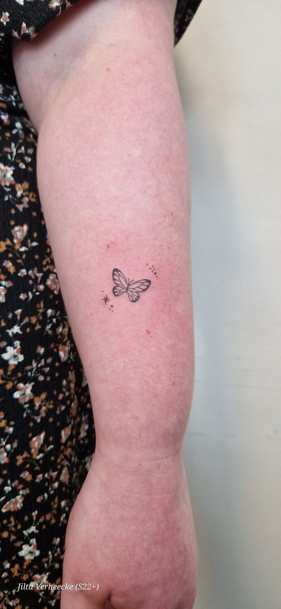 jiltaxx's tweet photo. New tattoo https://t.co/oaXCjZyyUP