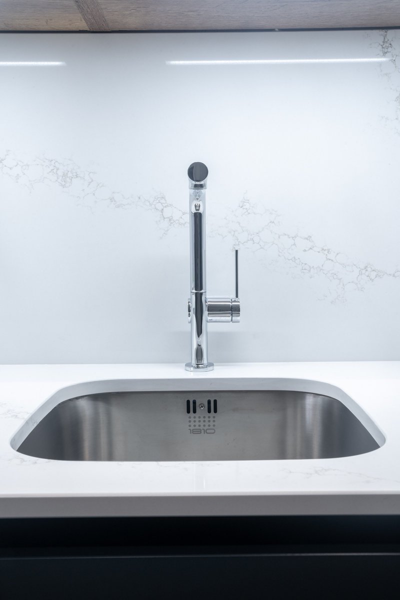 SqKitchens's tweet image. It can be hard to narrow down your options for kitchens taps.
#kitchentaps #kitchendesign #moderntaps #traditionaltaps #1810 #schock #taps #tapsandsinks #inspiration #kitcheninspo #kitchenadvice #kitchendesign #design #kitchentransformation #kitchenreno