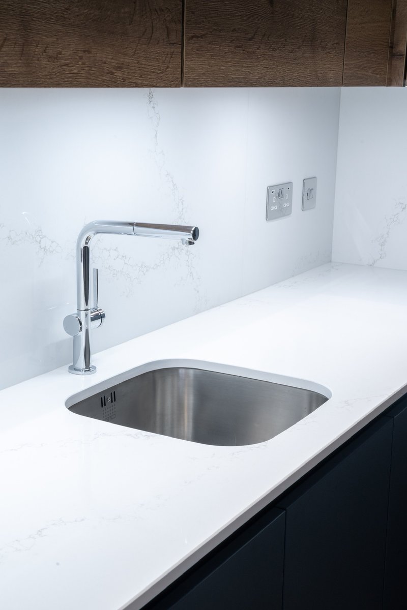SqKitchens's tweet image. It can be hard to narrow down your options for kitchens taps.
#kitchentaps #kitchendesign #moderntaps #traditionaltaps #1810 #schock #taps #tapsandsinks #inspiration #kitcheninspo #kitchenadvice #kitchendesign #design #kitchentransformation #kitchenreno