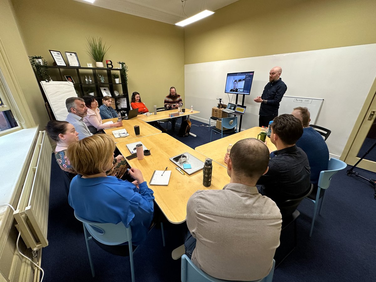 thisismilkuk's tweet image. Happy #InternationalCoworkingDay! 🤝 

Unlock productivity, spark creativity, and foster collaborations through coworking. 

Host your workshops and meetings in our well-equipped Training Room for hire. Find out more here: loom.ly/j7lURzw

#Coworking #TrainingRoom