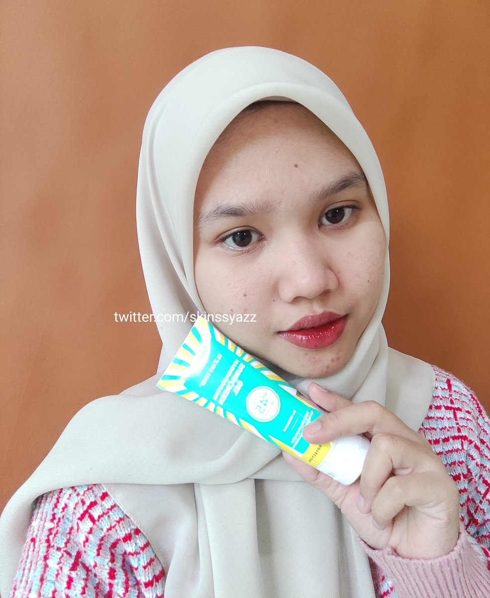 skinssyazz's tweet photo. Acne prone skin suka bingung pilih sunscreen? 
Takut malah bikin jerawat makin banyak, takut menyumbat pori-pori, takut iritasi.

I feel u guys ᵕ̈♡
Tapiiiii sekarang udah banyak brand yang bikin sunscreen khusus untuk acneprone skin ﾟ𐦍༘⋆

#racuninskincare https://t.co/7NTYY5l6DQ