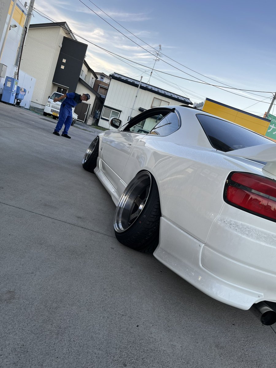 SR20det_0857's tweet photo. シルビア戻ってきました！
去年よりキャンバーは起こして、鉄板ブリスターの制作していただきました！
純正形状を残したわからないくらいの加工、とてもかっこいいです🔥
プロの作るフェンダーはすごい！

8月山形SRMT
9月北ドレ
10月SWAG MSP
11月秋サム

行きます、よろしくお願いします🙇‍♀️ https://t.co/KjupWhDjaY