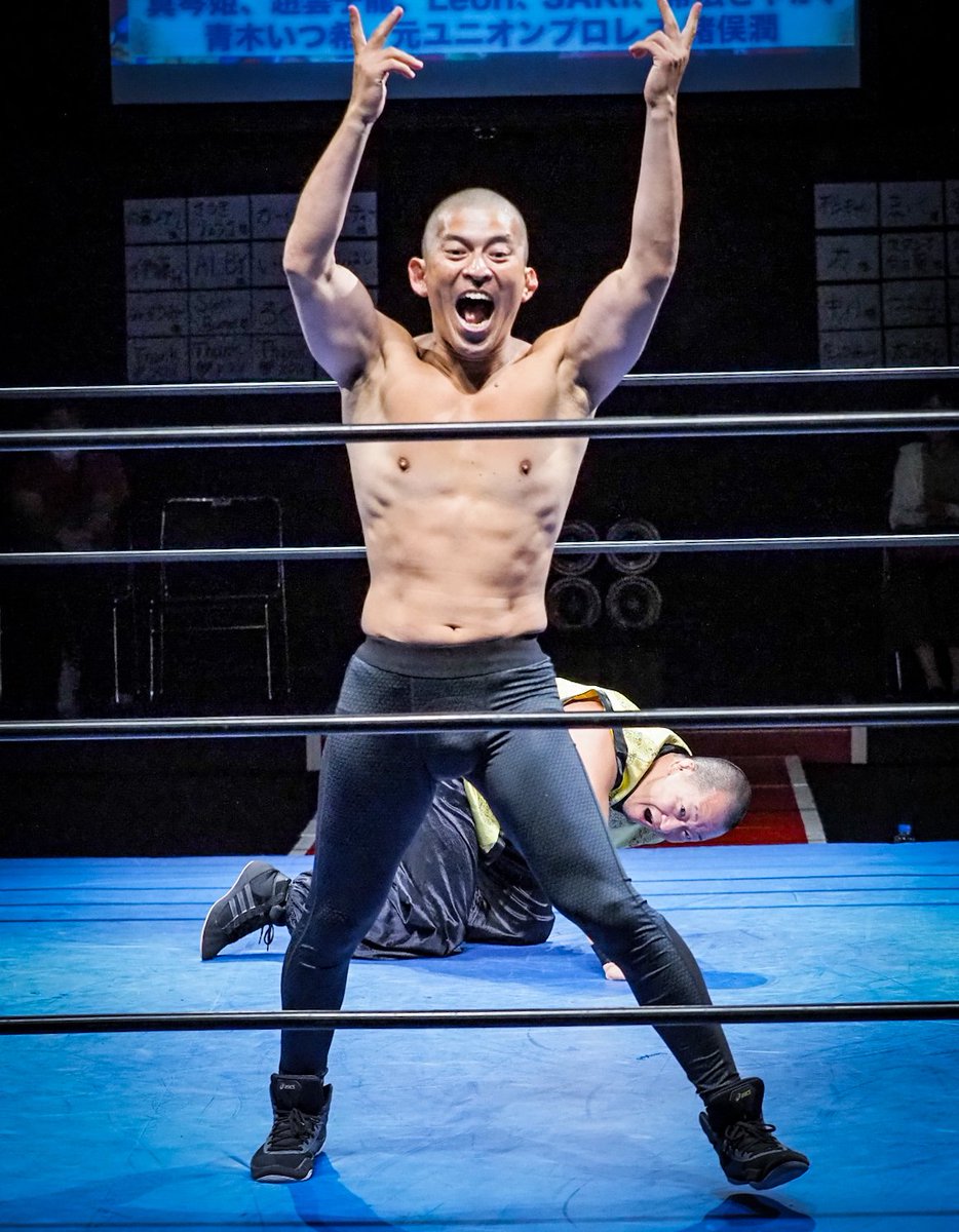 whatever_spicy2's tweet photo. #cherrypw ［8.9 新木場］前半戦終了。元 #unionpro 猪俣潤の一夜限りの復帰に、 #新北京プロレス が誇る“傾国”真琴姫の来日に、初来日の“軍師”の衝撃。チェリーの積み重ねた19年の過去・現在・未来が生み出す、混沌とした一夜限りのクロスオーバーよ。 https://t.co/Lcsn5uCGyk
