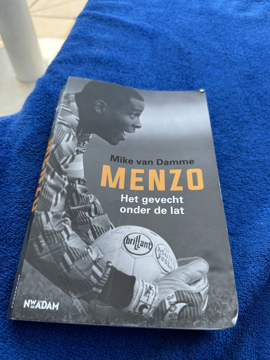 MaartEngelsman's tweet photo. Uitgelezen!!1!

Go Ahead Eagles wordt 4x genoemd in het boek. Op respectievelijk p.34, p.83, p.155 en p.194
#Menzo https://t.co/RuXpYx9SG6