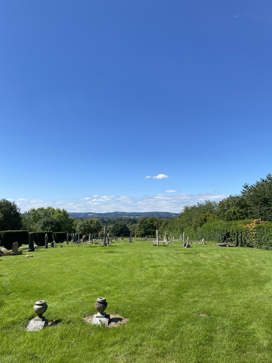 markjamesmunro's tweet photo. Munro’s Cemetery looking beautiful on this fine day ☀️💪🏻 https://t.co/J1IuanoeHt