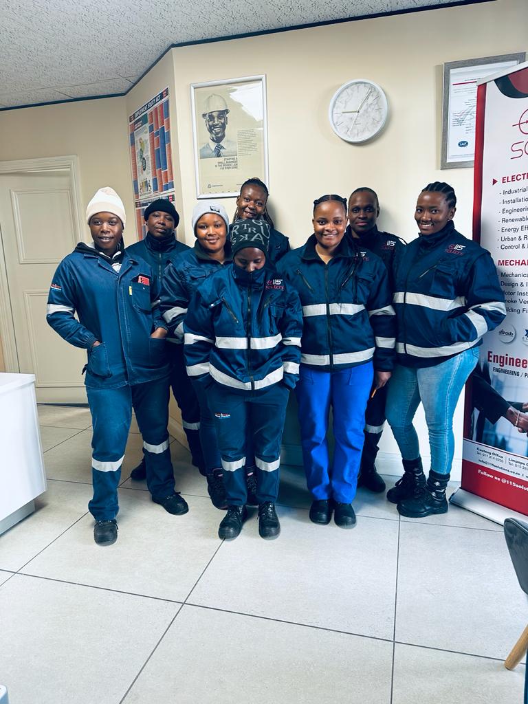 115soIutions's tweet photo. Another Happy Women's Day, celebrating the women @115soIutions

#happywomensday 
#womeninengineering 
#115solutions https://t.co/NNn2sCEB1Y