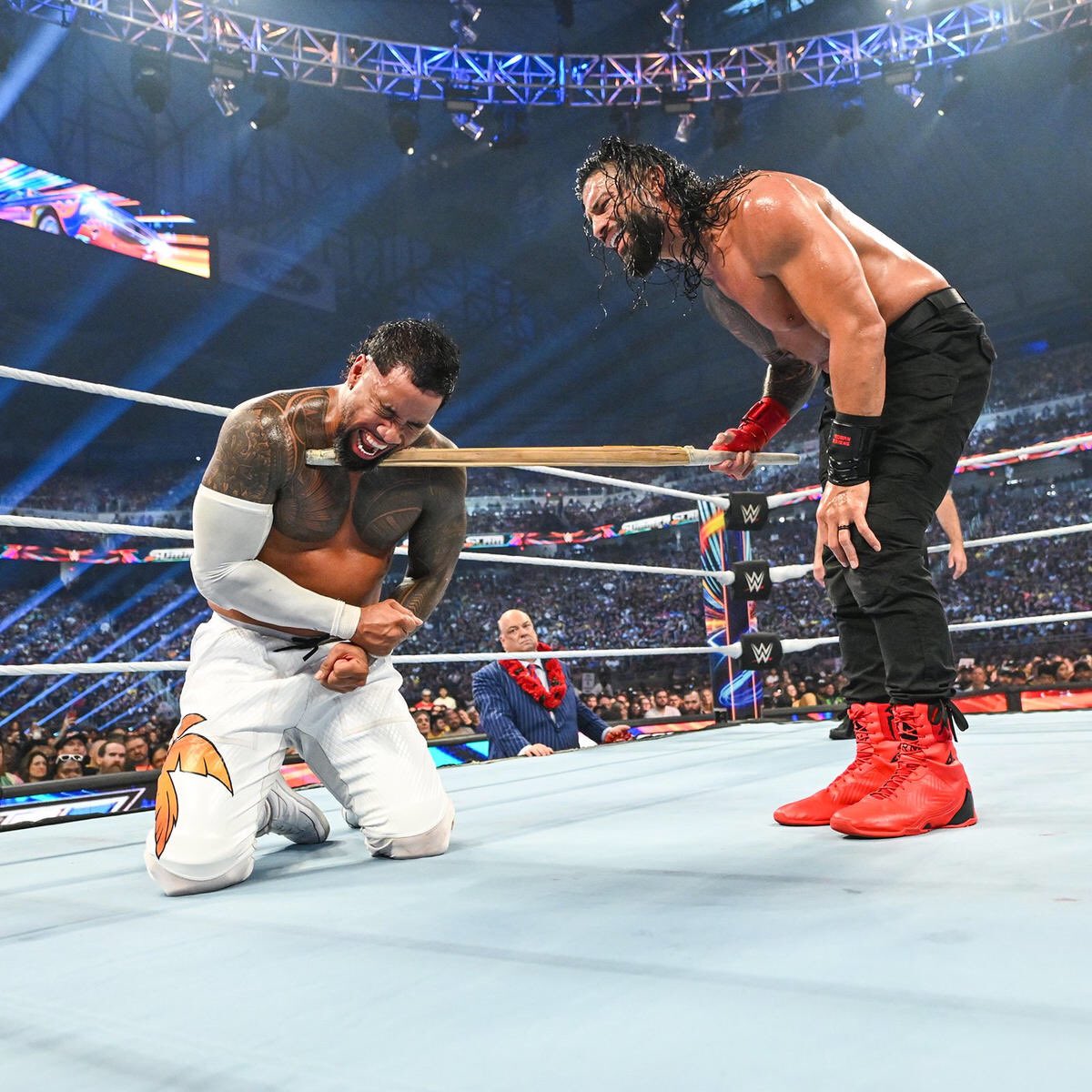 RomanBestPhoto2's tweet photo. WWE #SummerSlam photos via https://t.co/p30W255IT2
#RomanReigns #PaulHeyman #JeyUso #JimmyUso #SoloSikoa #TheBloodline #WWE #WWESummerSlam #TribalCombat #TribalChief #RomanvsJey https://t.co/T4q2q7Cn05