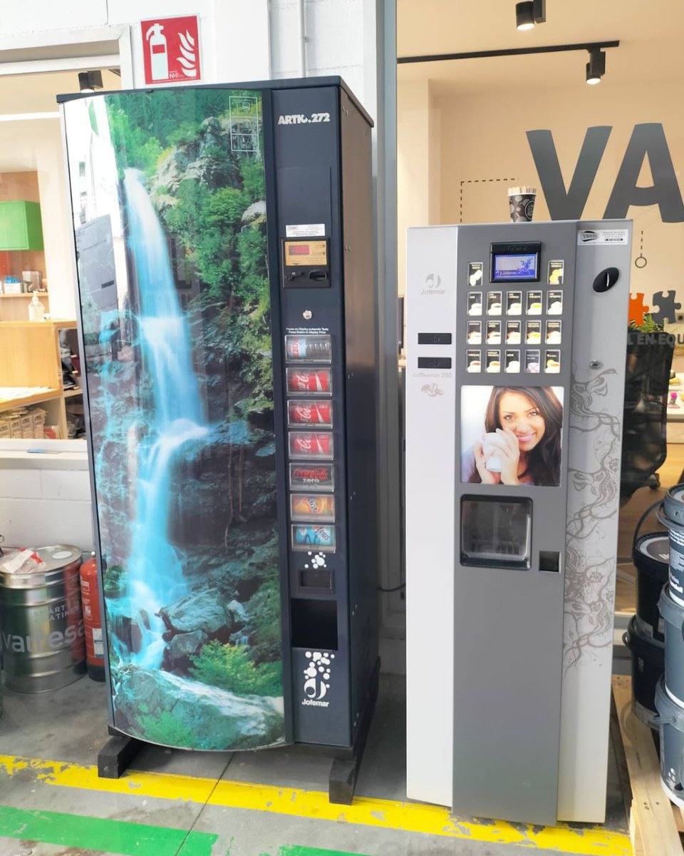 pintormallorca's tweet image. 🏧 Instalamos una máquina de bebidas y una de café para nuestros clientes y empleados... con esta calor, la de bebidas tendremos que recargarla a diario 🤣 #30años #pintormallorca #equipasso