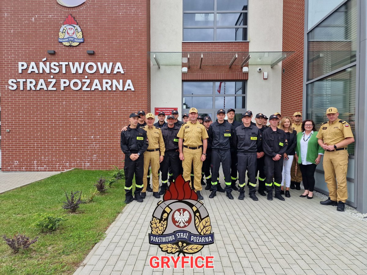 kppspgryfice's tweet photo. Wizyta Komendanta Głównego PSP gen.bryg.Andrzeja Bartkowiaka wraz z Zachodniopomorskim Komendantem Wojewódzkim PSP nadbryg.Jarosławem Tomczykiem w KP PSP w Gryficach.
Opracowanie i zdjęcia: mł.asp.Krzysztof Janiszewski
#kppspgryfice
#kgpsp
#kwpspszczecin https://t.co/i8EbYhQ9D2