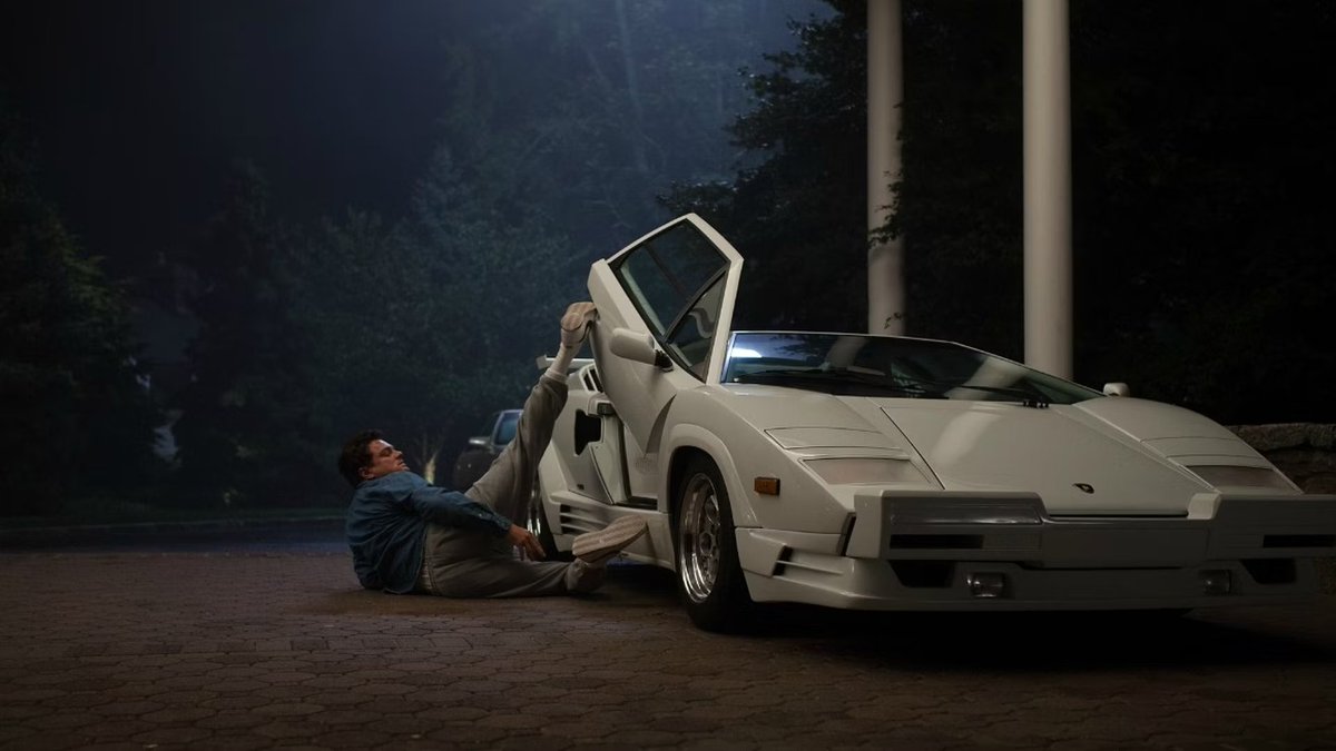 viewsfrance's tweet photo. La Lamborghini Countach du Loup de Wall Street va être vendue aux enchères le 8 décembre. 

Elle est estimée à plus de 2 millions de dollars 💰