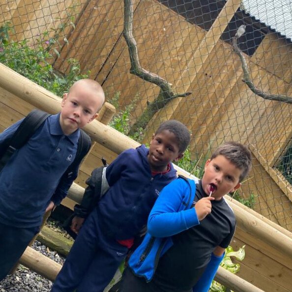 MYL_info's tweet photo. The young people from Blakely took an amazing trip to @gauntletbop on Monday, thanks to @WoodSt_Mission They got to meet lots of different animals and see some incredible birds of prey in action. 🦅✨
#BirdsOfPrey #GauntletBirdsofPrey #play #daytrip https://t.co/ieaLc6RJR5