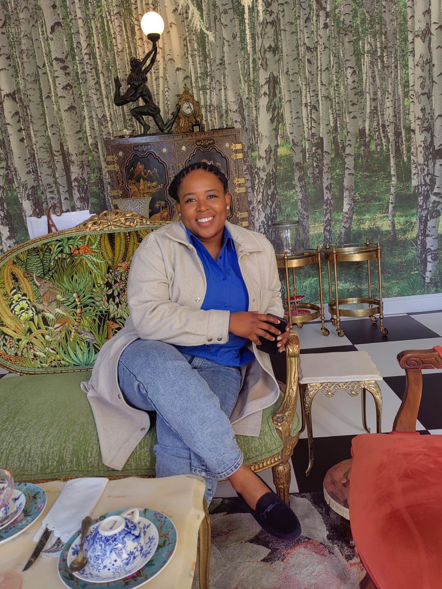 MolefeKeneuoe's tweet image. Smile!! It looks good on you‼️