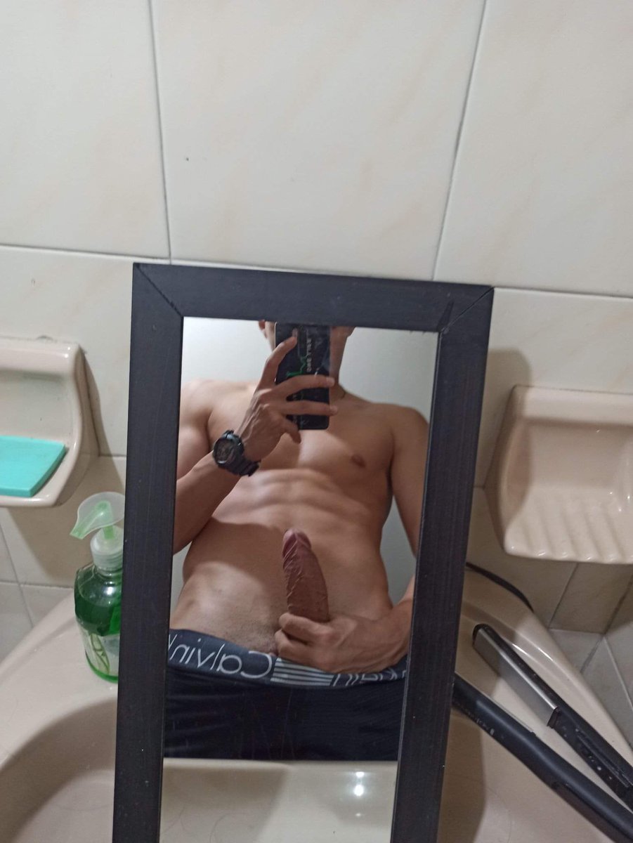 piroror520's tweet photo. Rt para más 🐣😈😈😈 22cm  @seduciendoheter @Medallo_funny @EventosGayMed @PollosMedellin @Heteros45572728 @Hovert4 @Medellingaybi https://t.co/LD3nlgwi92