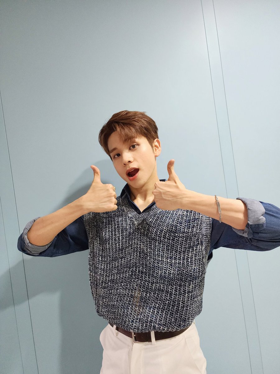 invincifam's tweet photo. It's giving mayaman pero cute na eredero na amoy baby powder at tambay ng BGC 😍💙

#HORI7ON_VINCI #VINCI #빈치 https://t.co/6k1XTU5TCN