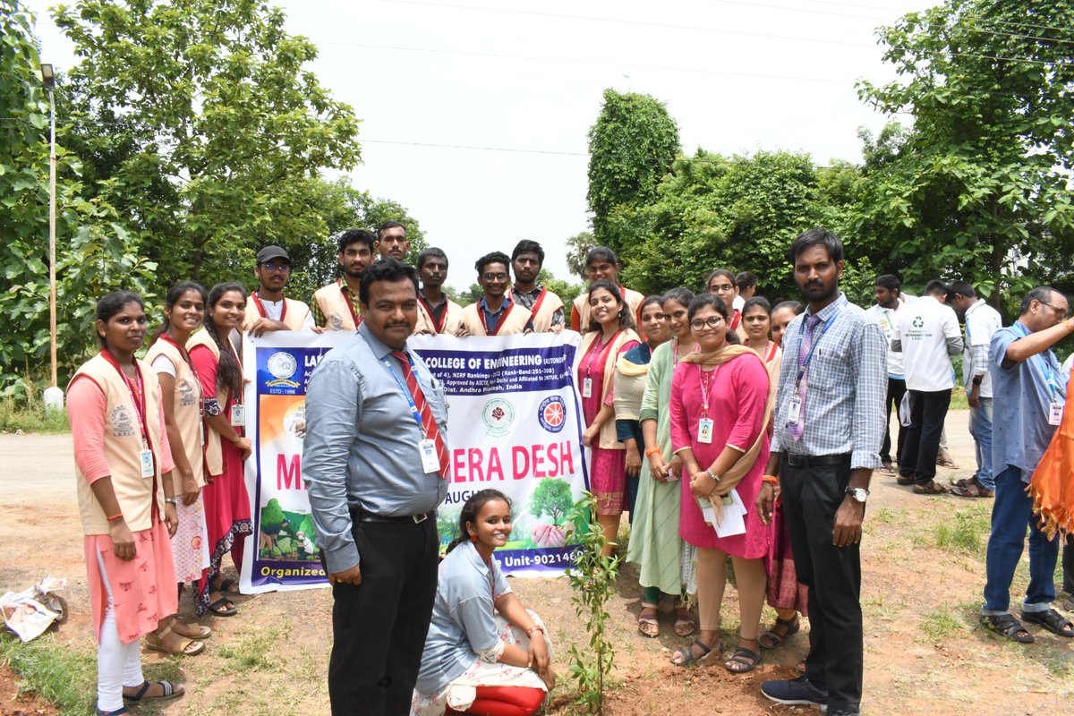 LBRCE1's tweet photo. NSS initiative of My Country , My land on behalf of Azadi ka Amrit Mahotsav. #nss #IndependenceDay2023 #lbrce #mynation #myland #ugc #nirf #aicte https://t.co/gUbgfIpaZ0