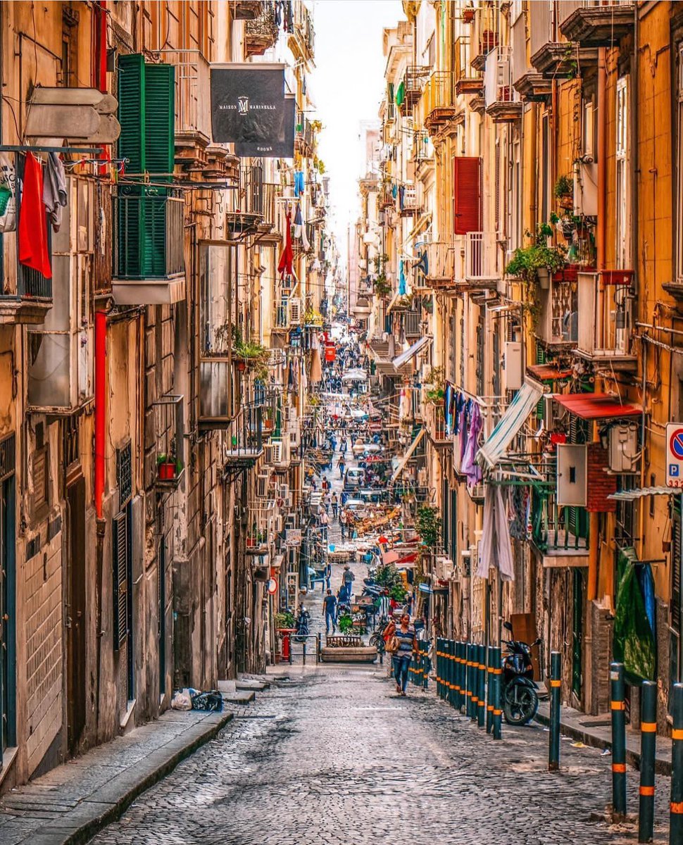 TheVacationator's tweet photo. Naples, Italy 🇮🇹 https://t.co/yTdHfgzgQK