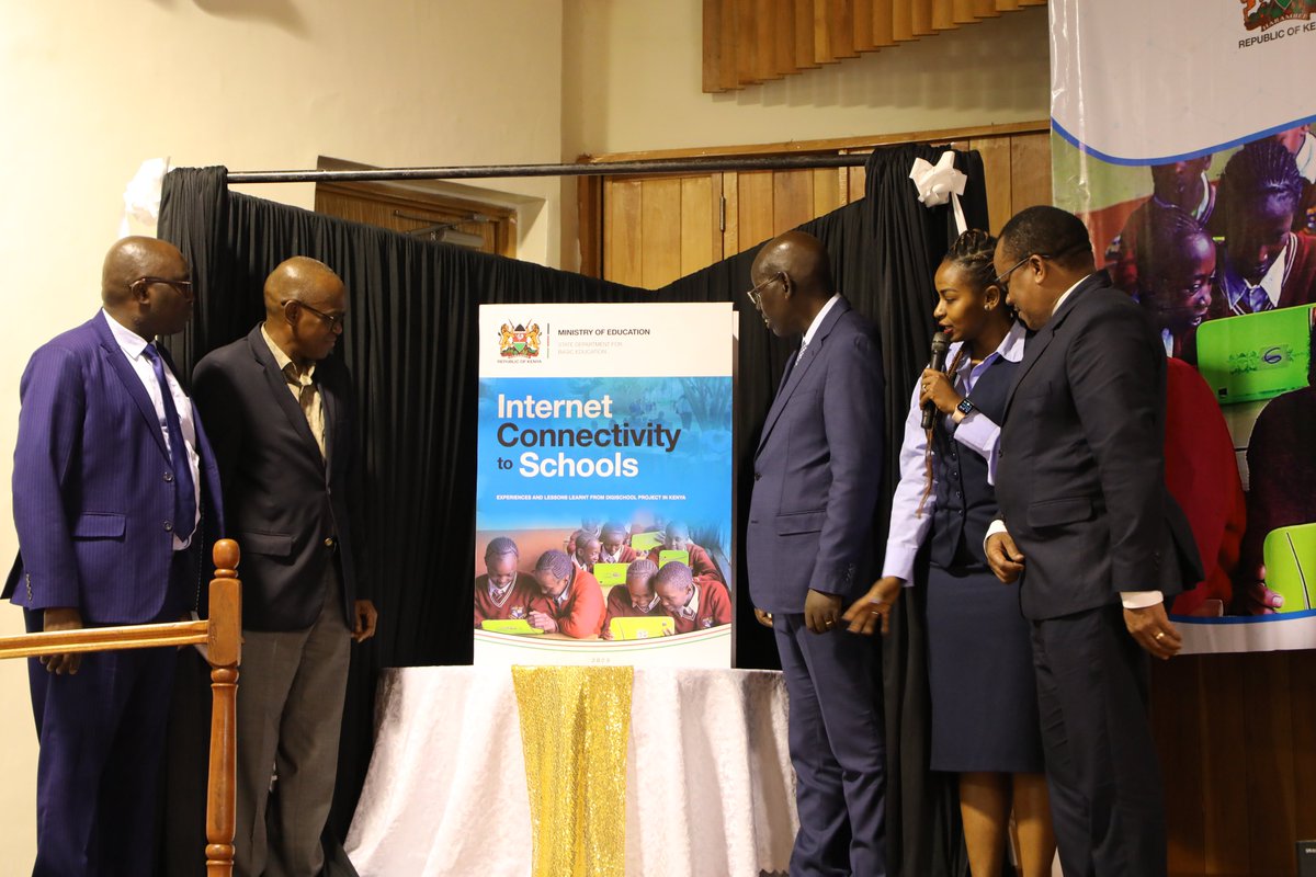 NatcomUnescoKe's tweet photo. Earlier today: Launching of the School Internet Connectivity Report and the #DigiSchools creative competition awards ceremony at @CemasteaKenya @ICTAuthorityKE @HuaweiKenya @UnescoEast https://t.co/1meeX1dadE