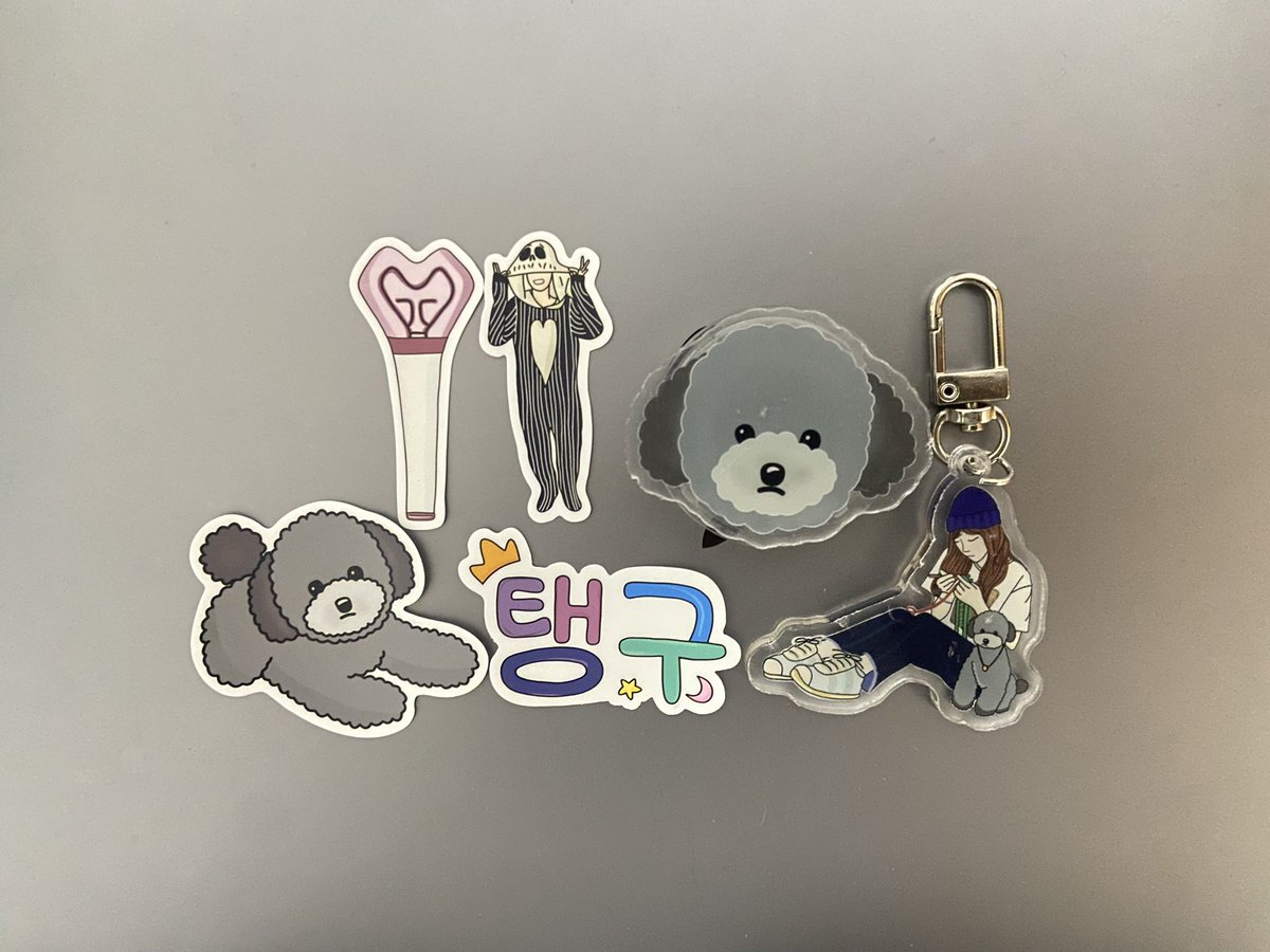 tyismine93's tweet photo. - GIVEAWAY -
✿ Sticker die cut100% 
✿ Keyring 
✿ Griptok
💌 : 3 pcs./1 set (10 Set/Day)
💜: 12-13 August 2023
📍: Impact arena 
🕝: TBA
ปล.Griptok/Keyring ก่อนใช้อย่าลืมแกะพลาสติกกันนะคะ🥰
#TAEYEON_TheODDOfLOVE_in_BKK https://t.co/URGLWVynNG