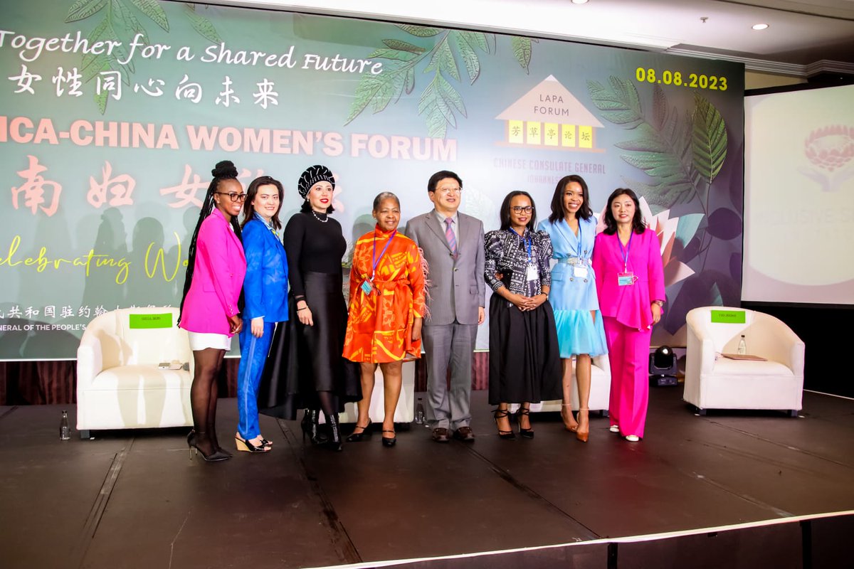 witschinaafrica's tweet photo. Celebrating #WomensDay2023 

The @witschinaafrica in the South Africa-China Women's Forum, celebrating the role of women in the nations. The Forum was held on the eve of Women's Day by the @ChnConsulateJhb and the Africa Chinese Woman Association. https://t.co/UIReTGtsZo
