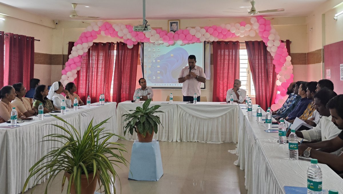 DonBoscoBREADS's tweet photo. Consultation on Unorganised and Migrant Workers in Karnataka https://t.co/jqX0ibRxrA