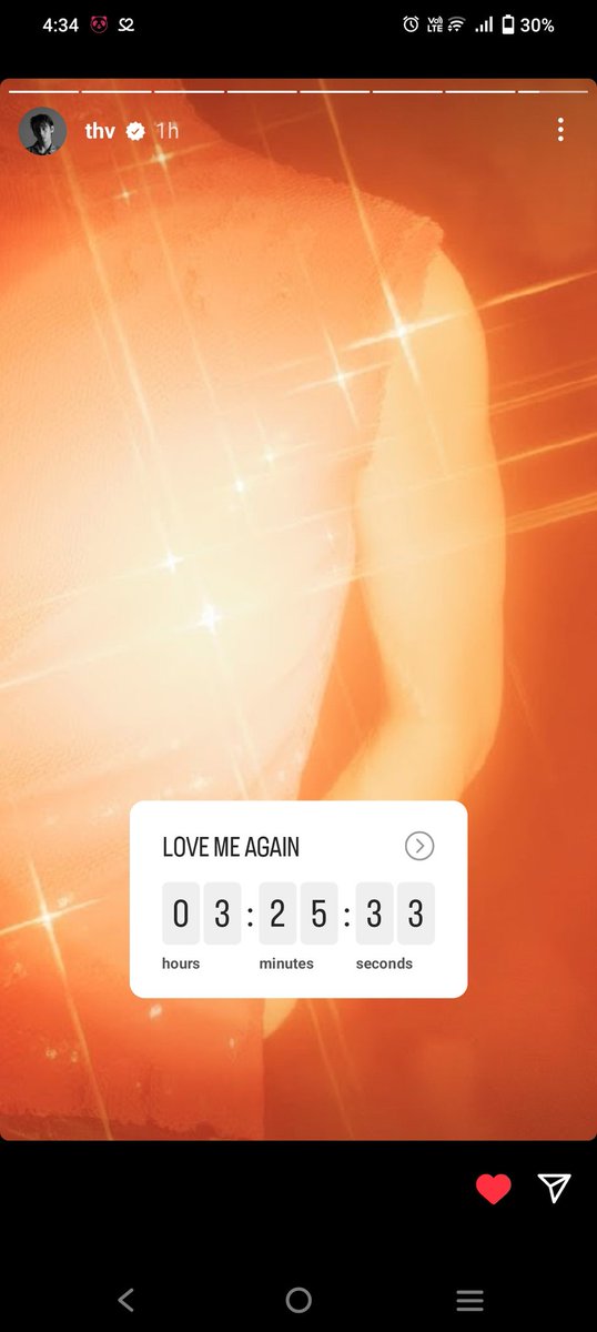 btstatsreminder's tweet photo. RT AND REPLY

LOVE ME AGAIN BY V
LOVE ME AGAIN IS COMING 
LOVE ME AGAIN MV OUT TONIGHT 
LAYOVER IS COMING 
#V_Layover https://t.co/X2SEcTuk1c