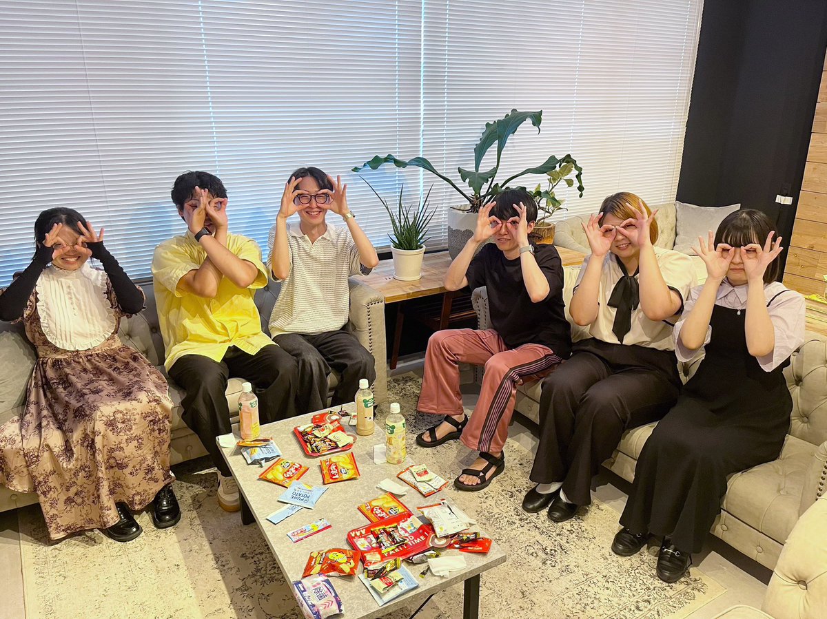 ami_k02's tweet photo. 今日は関西・内定者懇親会でした〜！！！
お腹痛くなるぐらい笑いました😂😂🌸
#24卒 #25卒 #新卒採用 https://t.co/dZRdPO3Kd0
